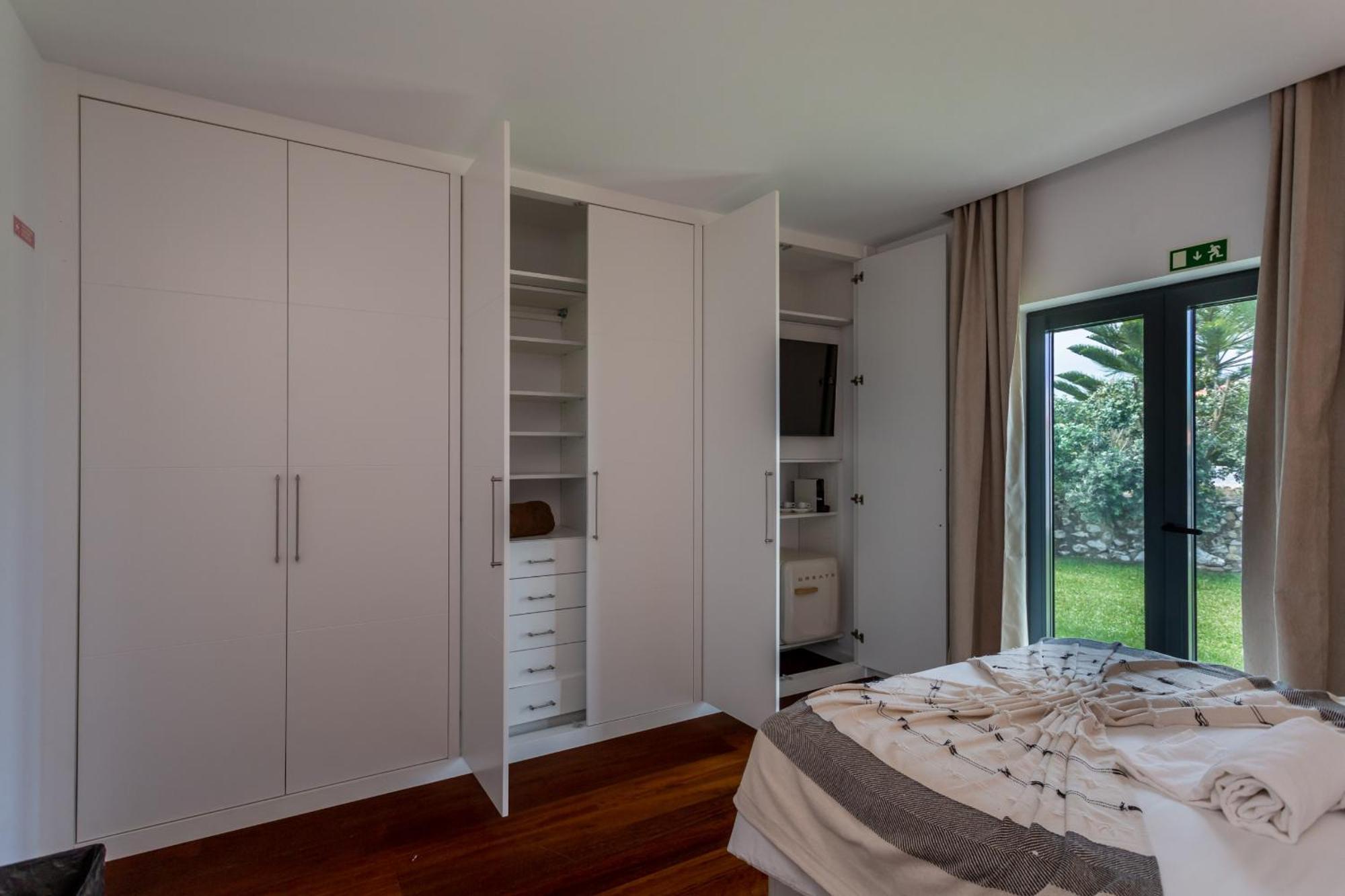 Penedo Escape Sea Suites Colares Exterior foto