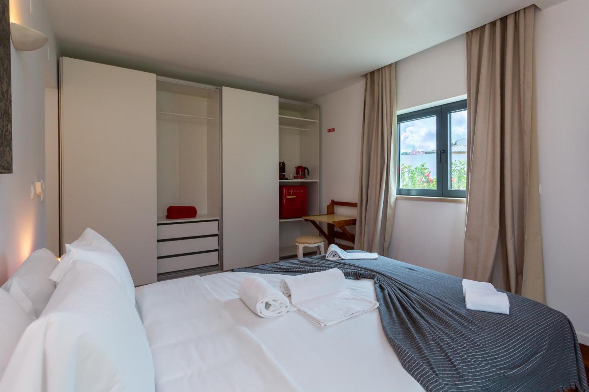 Penedo Escape Sea Suites Colares Exterior foto